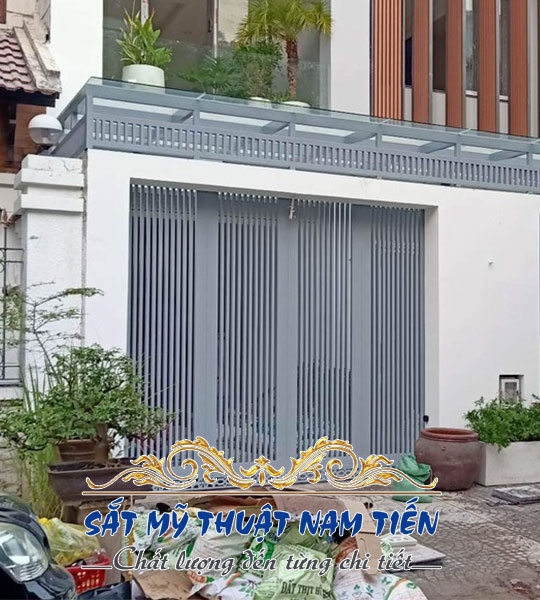 Mẫu cổng sắt 2 cánh đẹp hiện đại