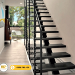 Cầu thang sắt nhà cấp 4
