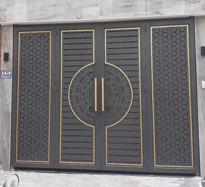 cua-cong-sat-4-canh2