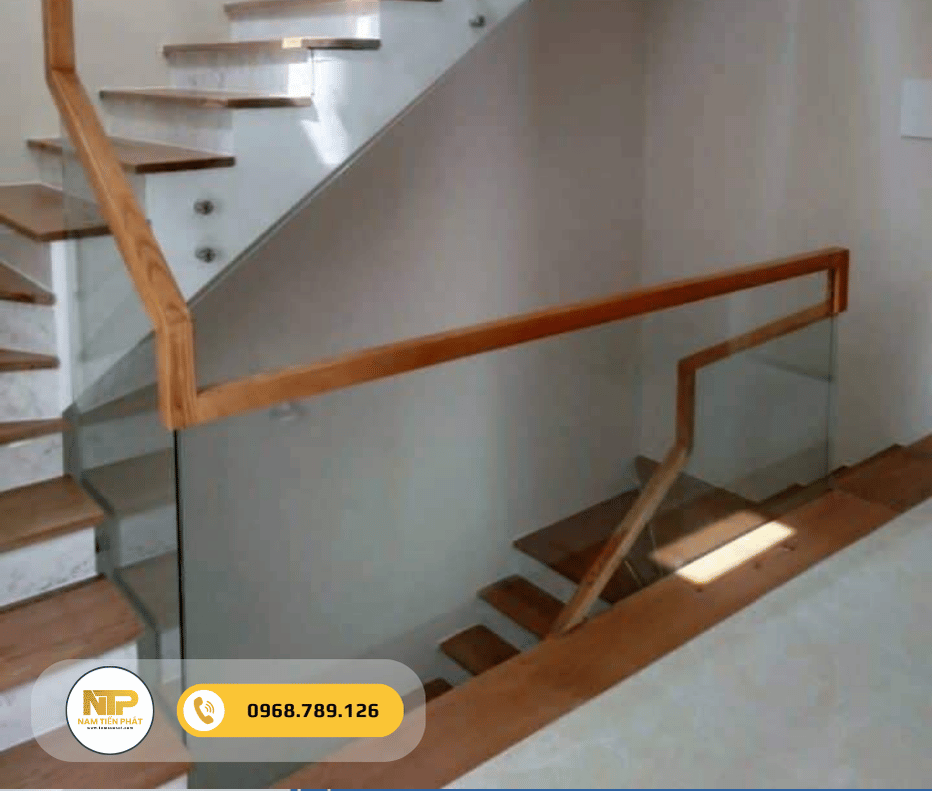 cau-thang-sat-kinh-cuong-luc-139