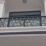 Lan can sắt hiện đại