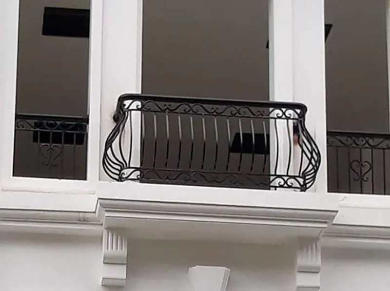 mau-lan-can-sat-ban-cong-dep-1